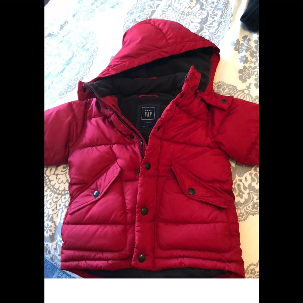 Gap Warmest puffer red kids jacket baby size 4